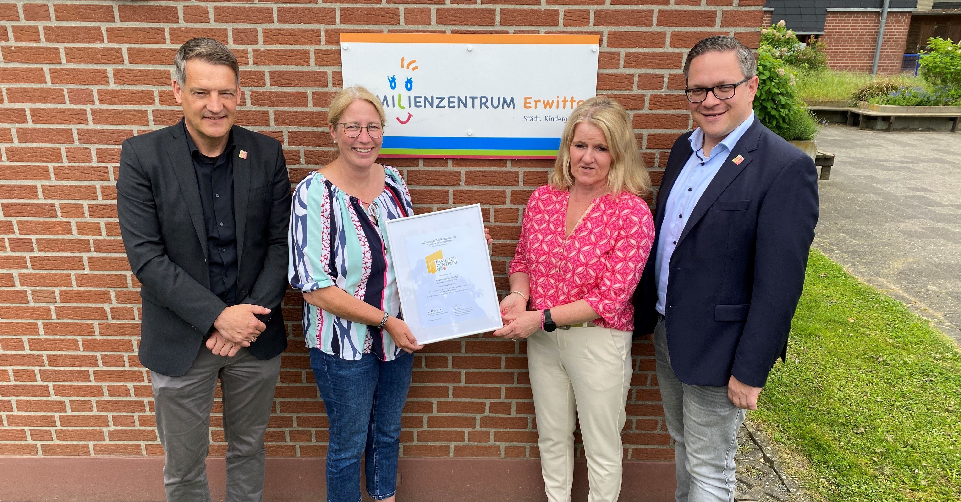 Familienzentrum Erwitte erhält erneut Gütesiegel Städtischer Kindergarten erfolgreich rezertifiziert als „Familienzentrum NRW“