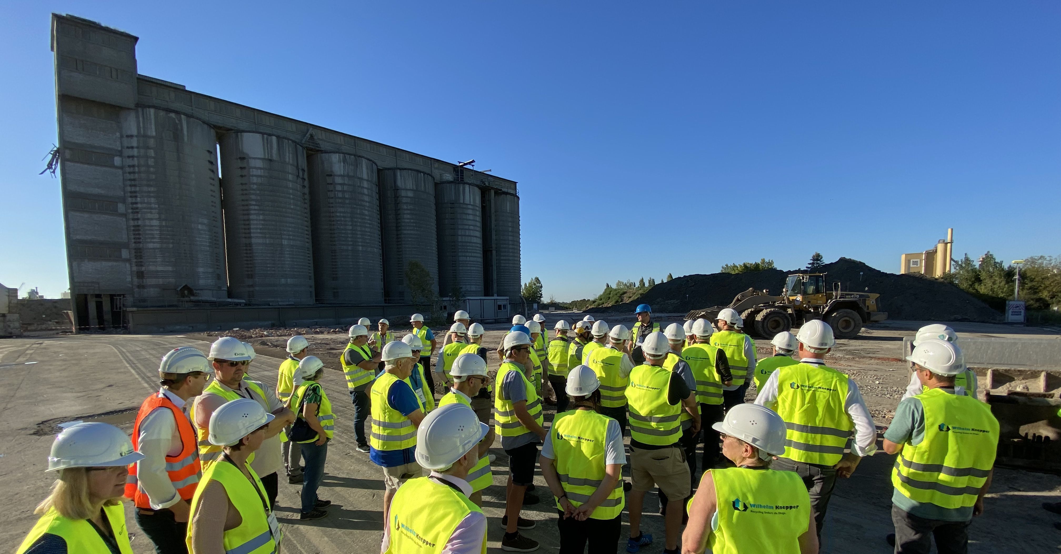 Baustelle von Industriequartier Erwitte-Süd besichtigt