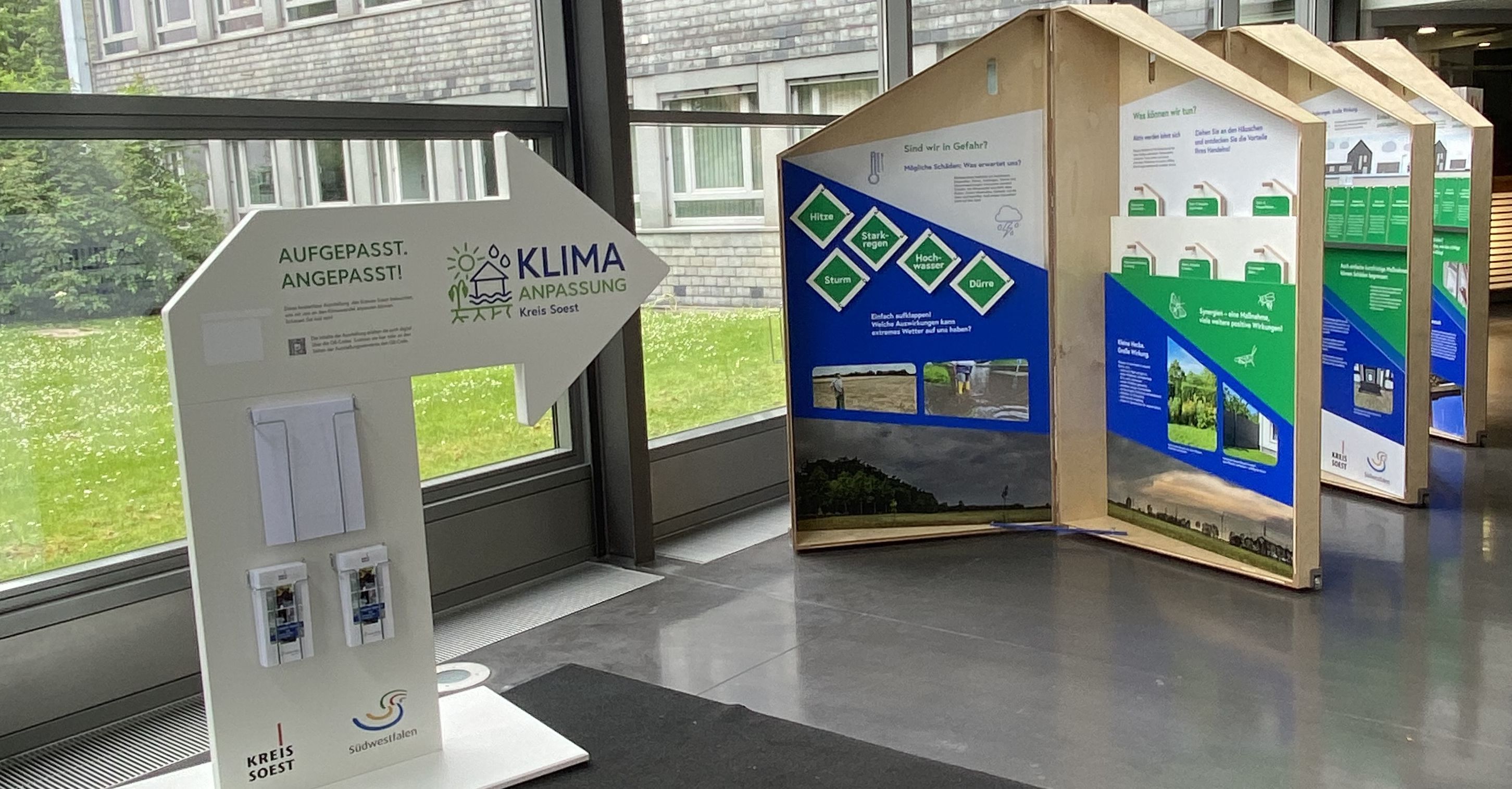 Wanderausstellung vom Kreis Soest im Foyer des Rathauses der Stadt Erwitte