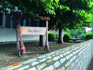 Alte Schule Schild Eikeloh
