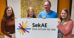 Katharina Hens-Matanovic, Lisa Ritter, Karsten Nöller und Alexandra Falkenau (v.l.) präsentieren den Tag der offenen Tür