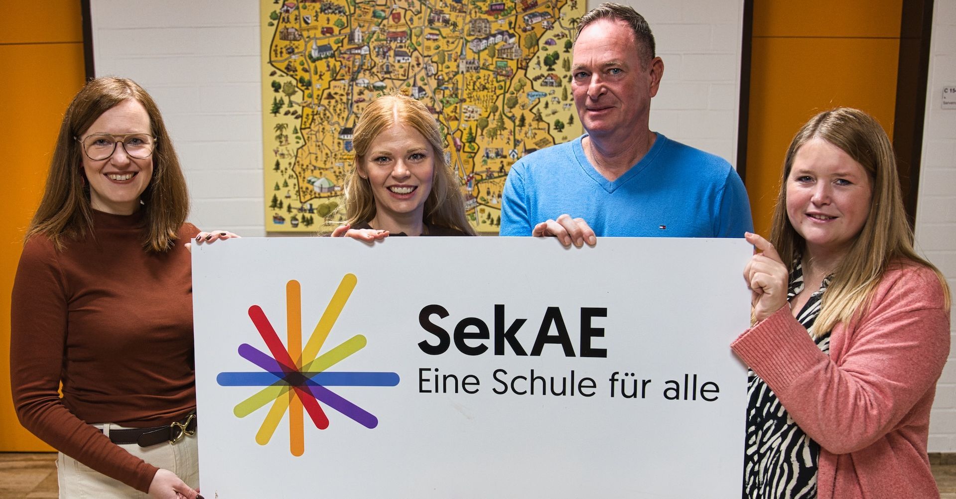 Katharina Hens-Matanovic, Lisa Ritter, Karsten Nöller und Alexandra Falkenau (v.l.) präsentieren den Tag der offenen Tür