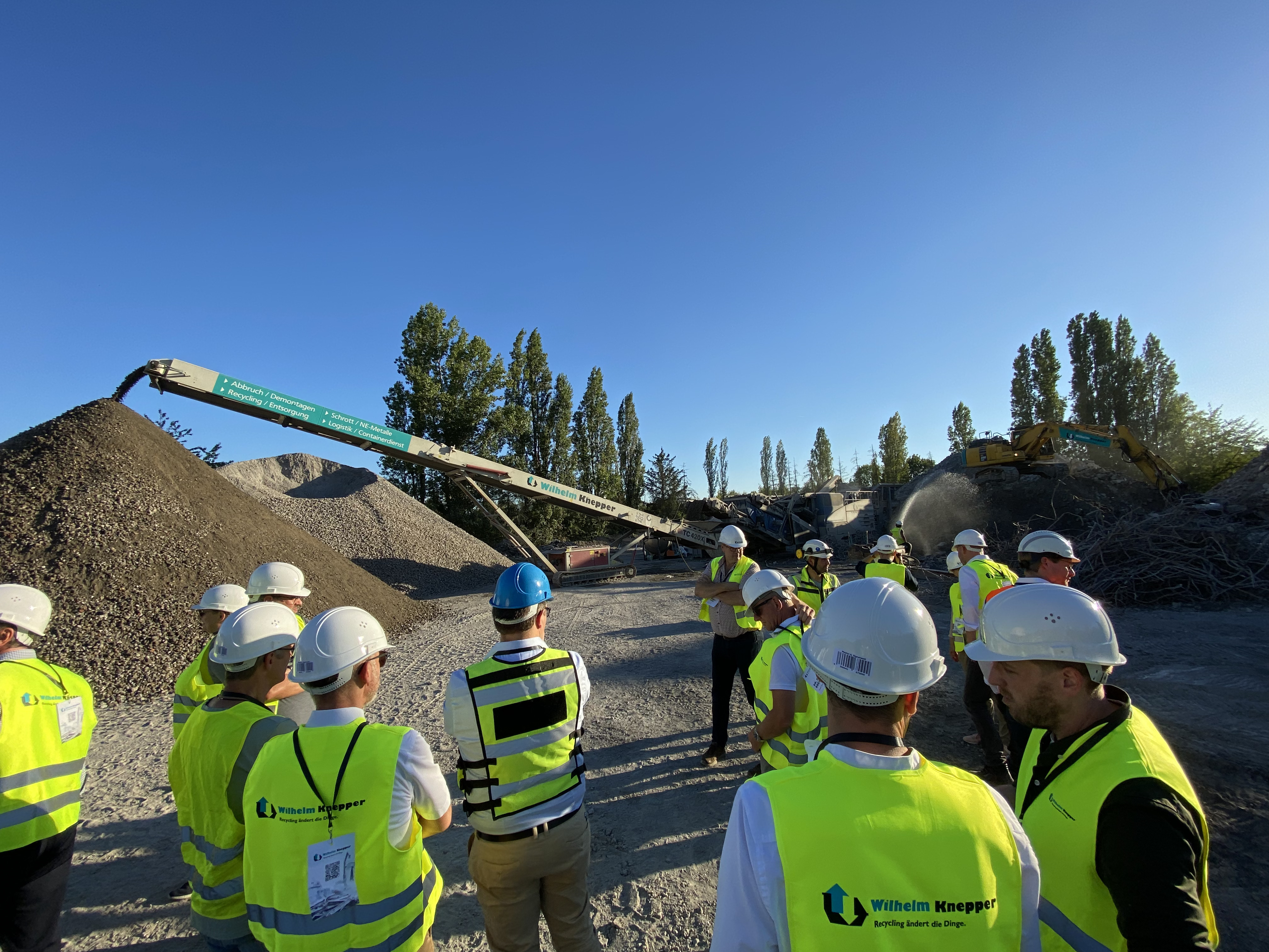 Baustelle von Industriequartier Erwitte-Süd besichtigt (Foto: Christoph Koerdt / Stadt Erwitte)